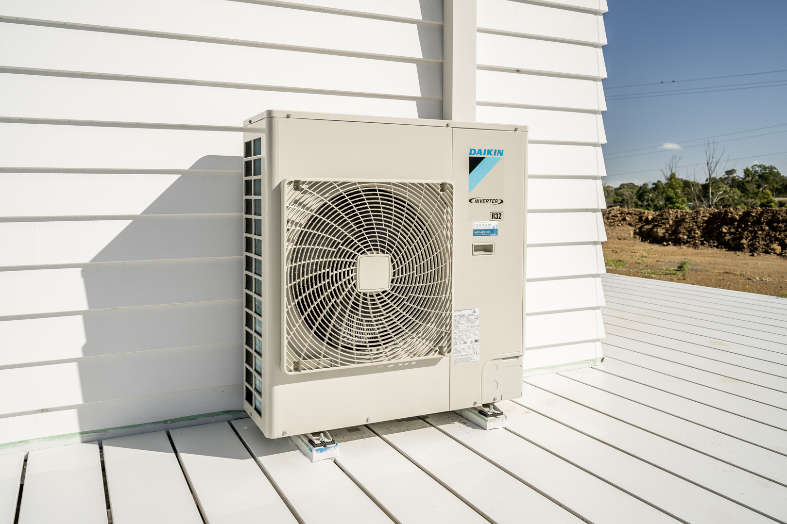 split-system-air-conditioning-installation-outside-image